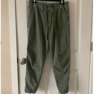 Gap Everyday Cargo Pants